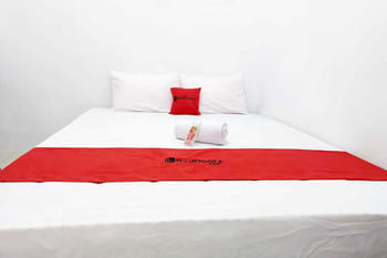 RedDoorz Syariah near Transmart Tegal