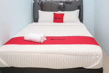 RedDoorz Syariah near Suncity Mall Madiun