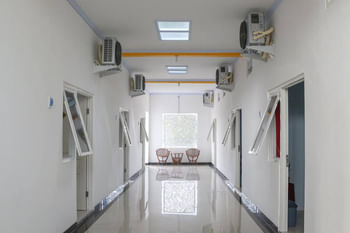 RedDoorz Syariah near Suncity Mall Madiun