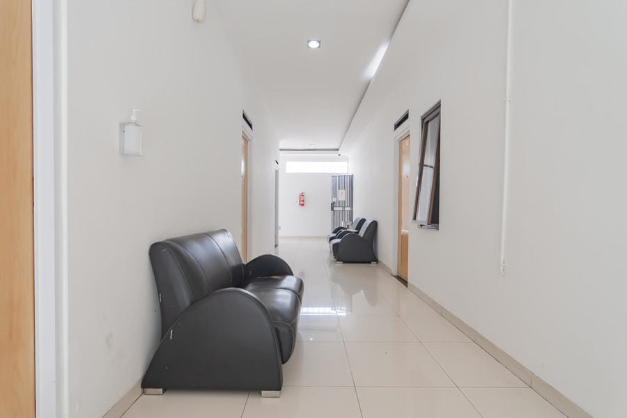 RedDoorz near Alun Alun Bandung 3