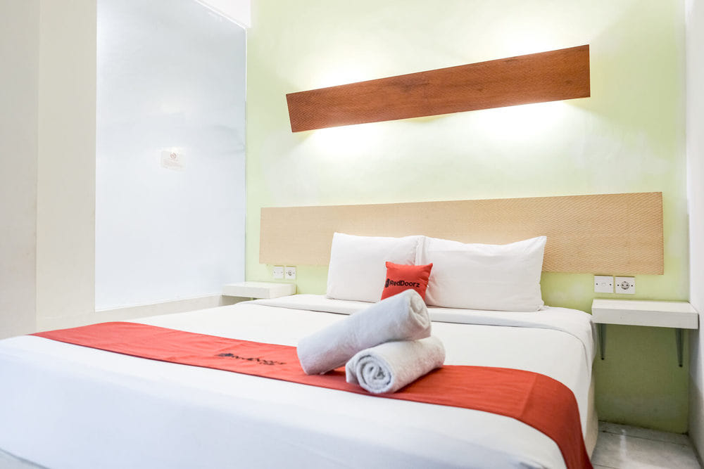 RedDoorz Room