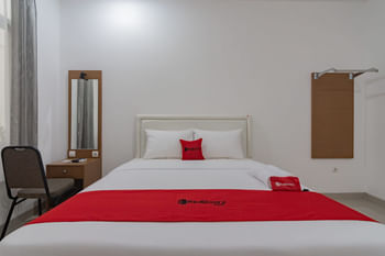 Hotel Sukahaji Street Bandung Redpartner