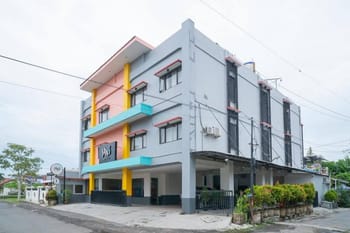 Sans Hotel Widarasari Cirebon