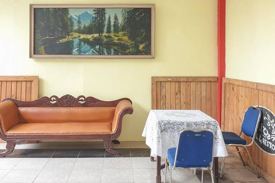 Bromo 22 Homestay Syariah near Terminal Bayuangga Probolinggo