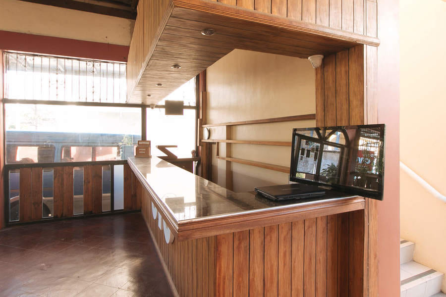 RedDoorz @ Marifa Hotel Angeles Pampanga