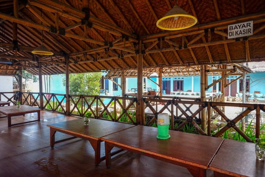 RedDoorz Syariah near Stasiun Pekalongan 3