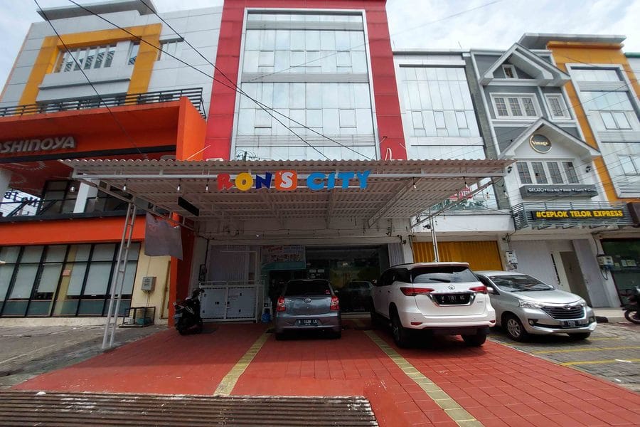 Rons City Hotel near Simpang Lima Semarang
