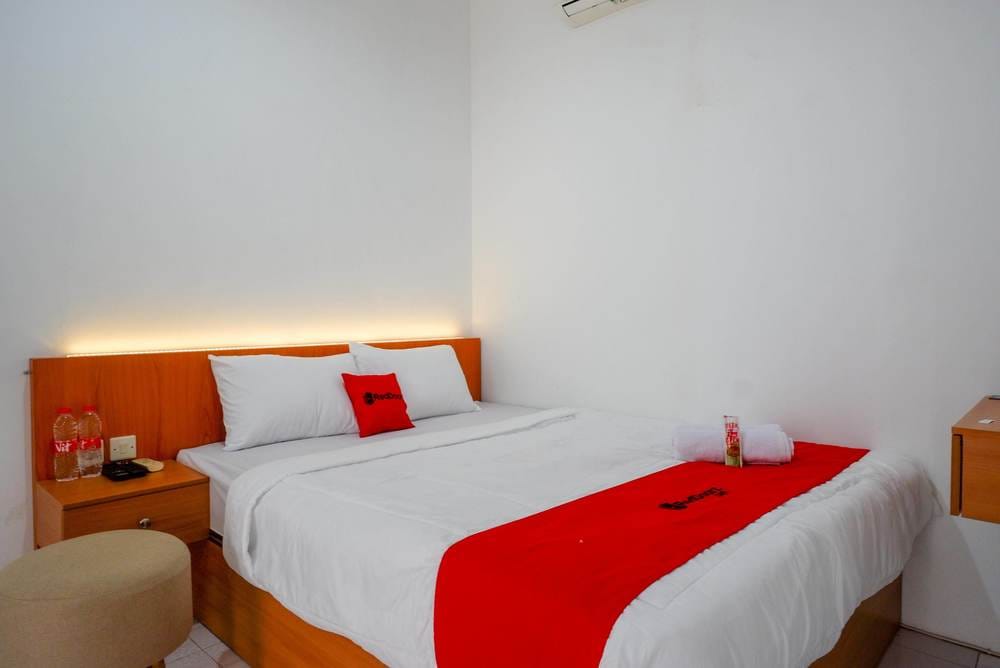 RedDoorz Room