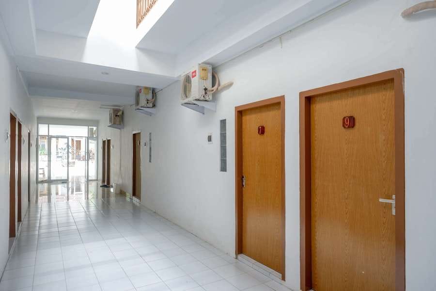 RedDoorz near GOR UNY