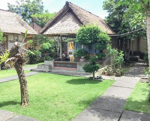 DATON HOUSE near Bali Zoo Ubud RedPartner