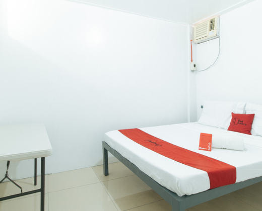 RedDoorz @ Shukran Rentals OPC Pampanga