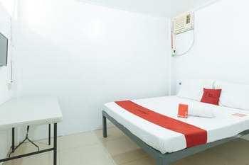 RedDoorz @ Shukran Rentals OPC Pampanga