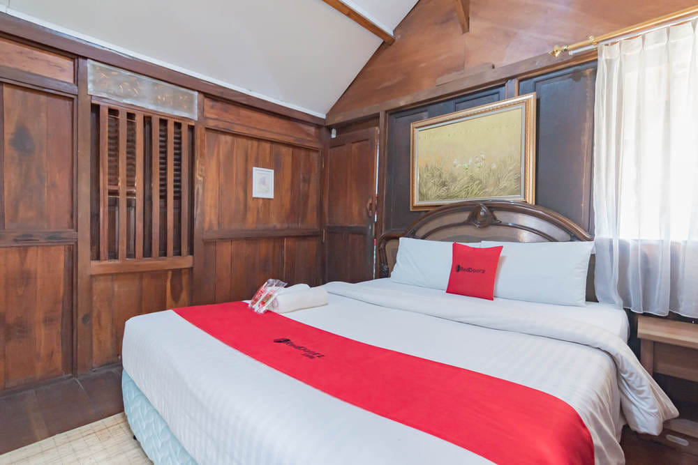 RedDoorz Room