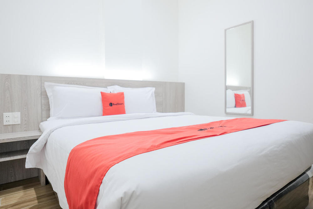 RedDoorz Room