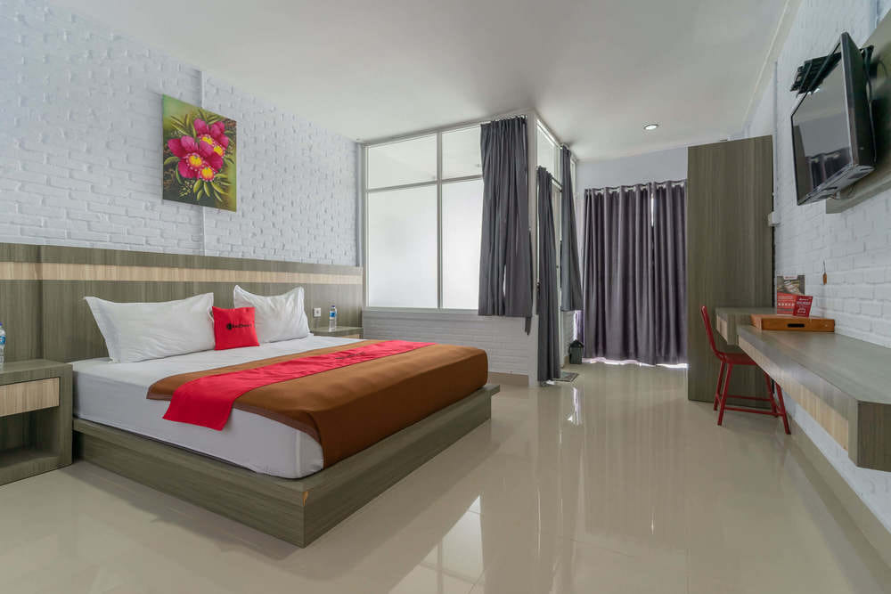 RedDoorz Room