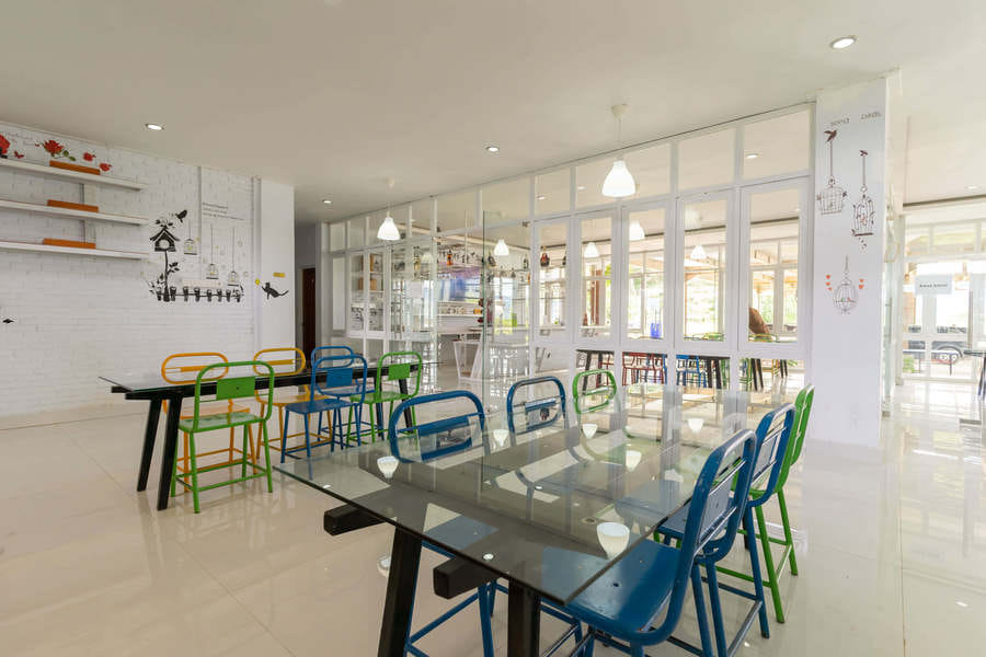 RedDoorz Plus @ Vantas Hotel Parbaba