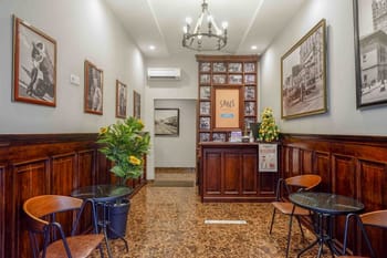 Sans Hotel Empress Simpang Lima