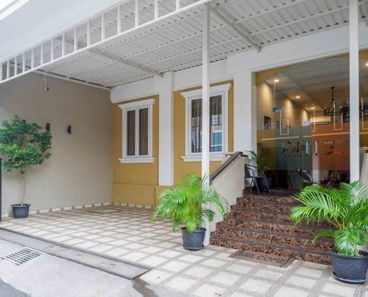 Sans Hotel Empress Simpang Lima