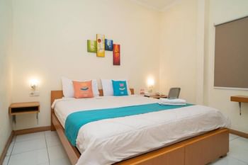 Sans Hotel FiFFa Pisang Kipas Malang