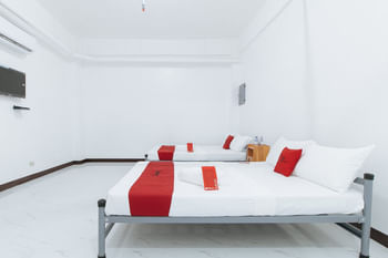 RedDoorz @ Catalina Pension House