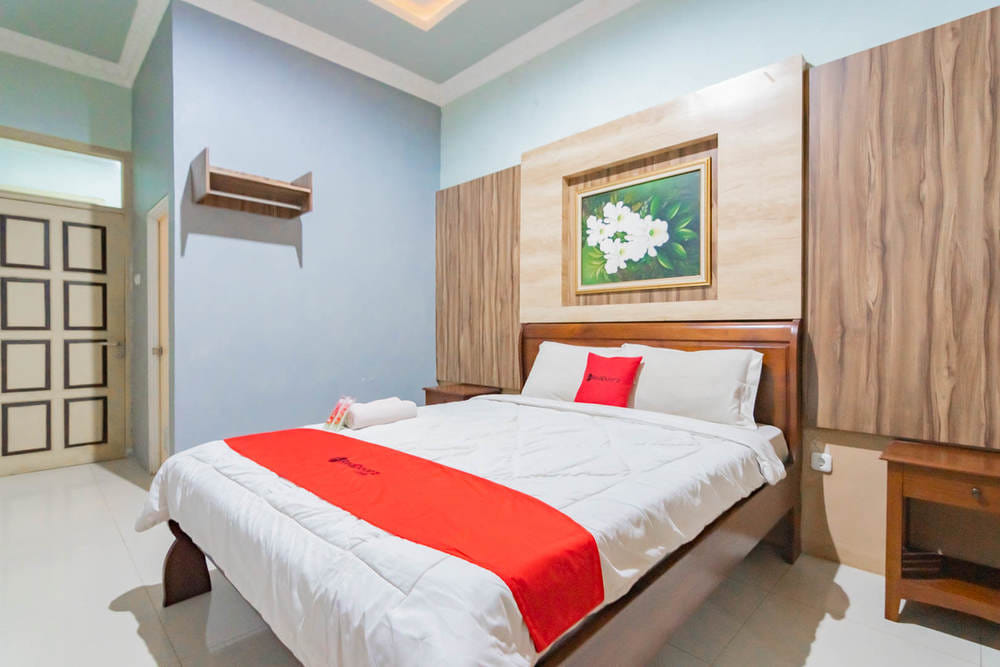RedDoorz Room