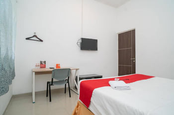 RedDoorz @ Sukomanunggal Surabaya
