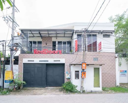 RedDoorz @ Sukomanunggal Surabaya