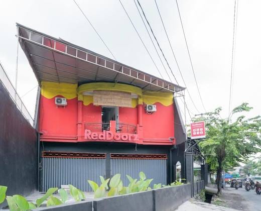 RedDoorz @ Tanjung Sari Surabaya