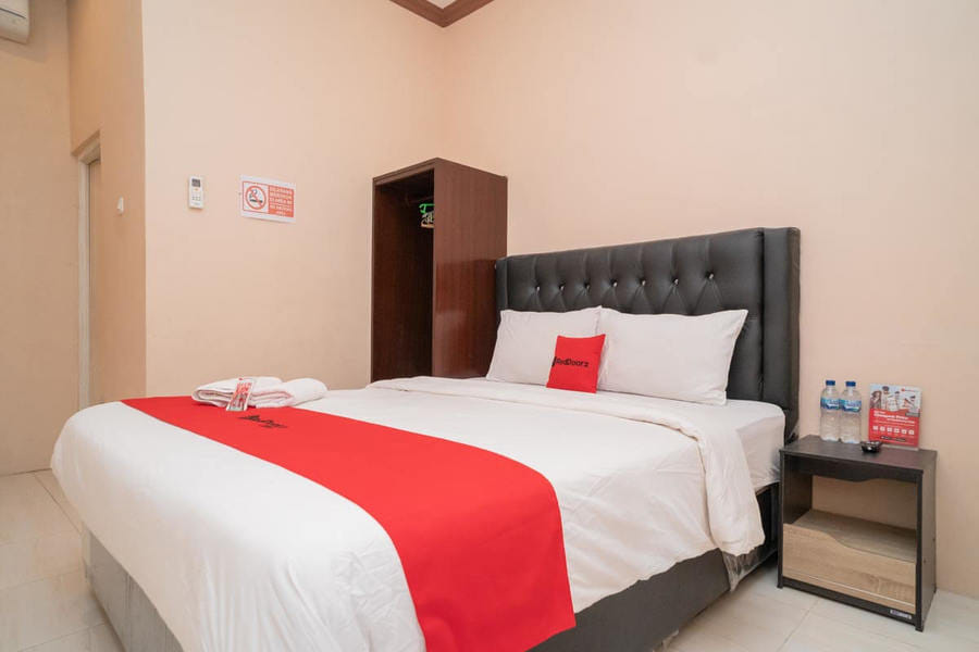 RedDoorz Syariah near Lippo Plaza Sidoarjo