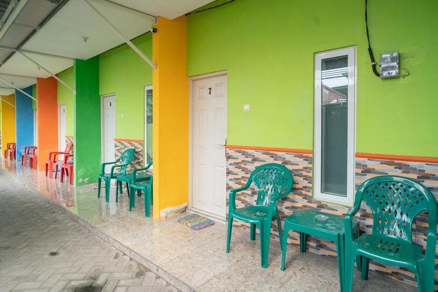 RedDoorz Syariah near Lippo Plaza Sidoarjo