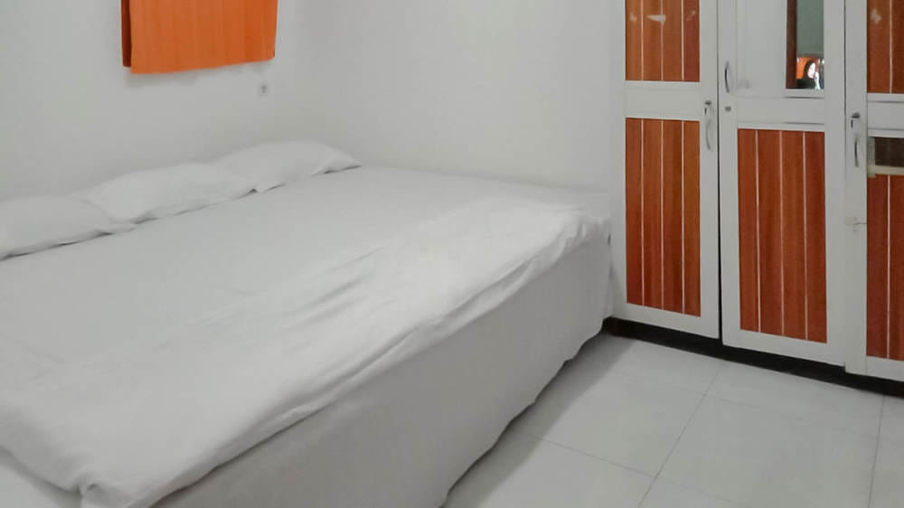 Single room with Sharing Bathroom