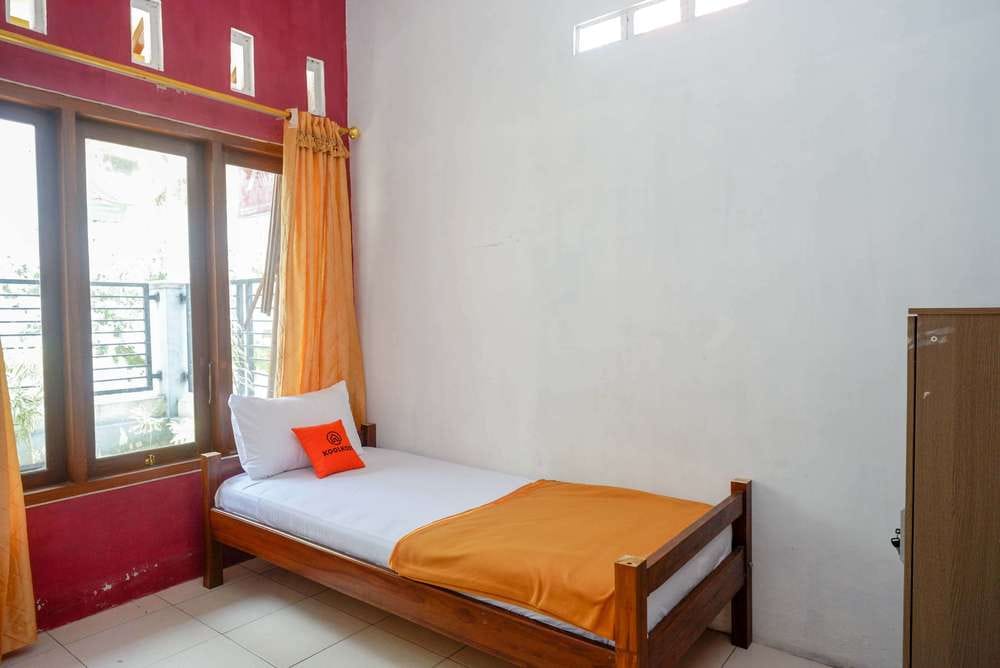 Single room with Sharing Bathroom