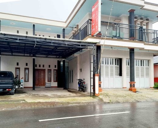 RedDoorz Syariah near Komplek Candi Arjuna Dieng 2