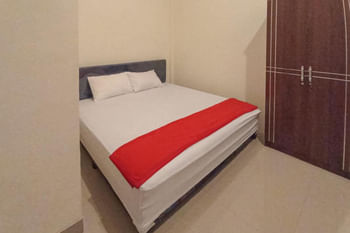 RedDoorz Syariah near Sentani City Square