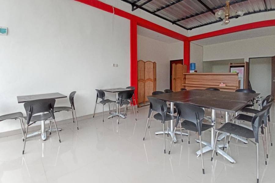 RedDoorz Syariah near Sentani City Square
