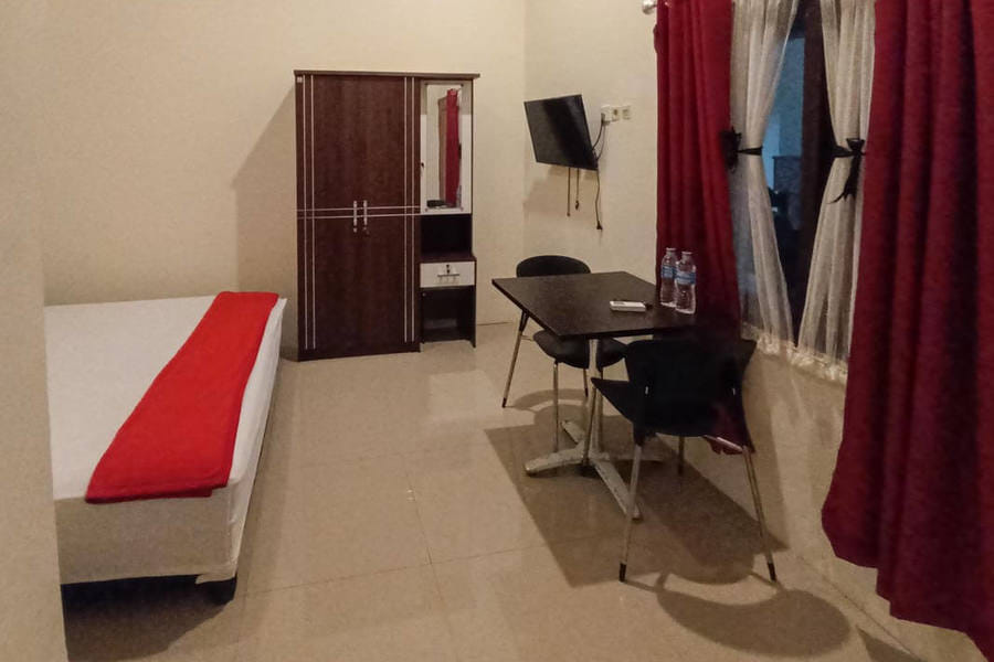 RedDoorz Syariah near Sentani City Square