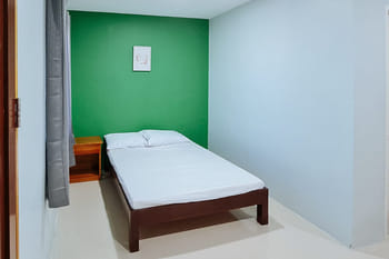 RedDoorz Plus @ Galucksea Beach Resort