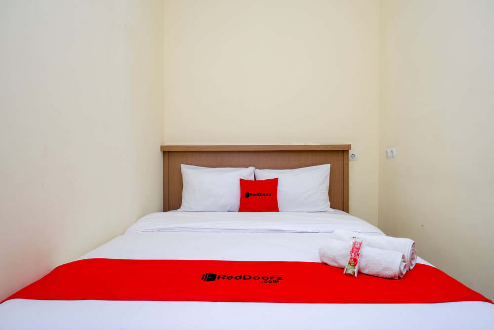 RedDoorz Room