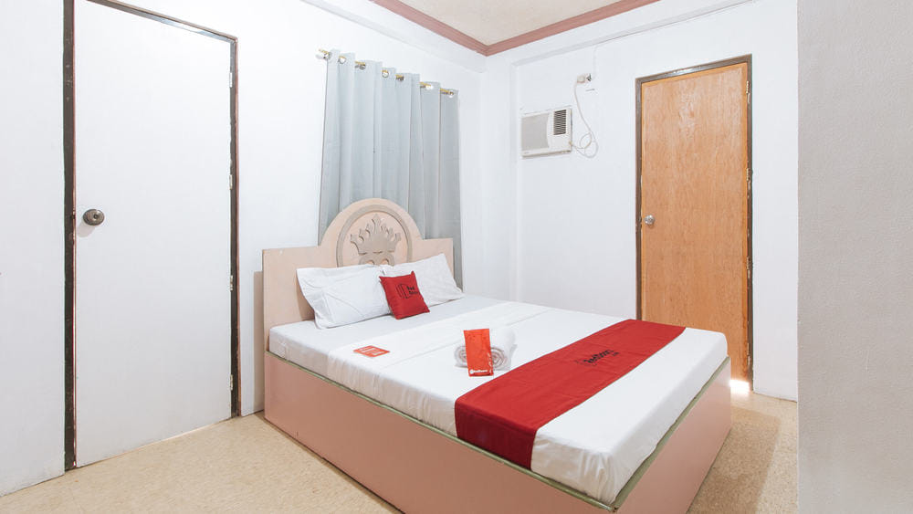 RedDoorz Standard Room