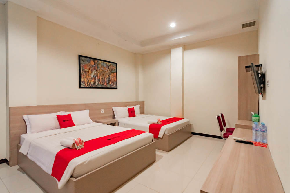 RedDoorz Suite
