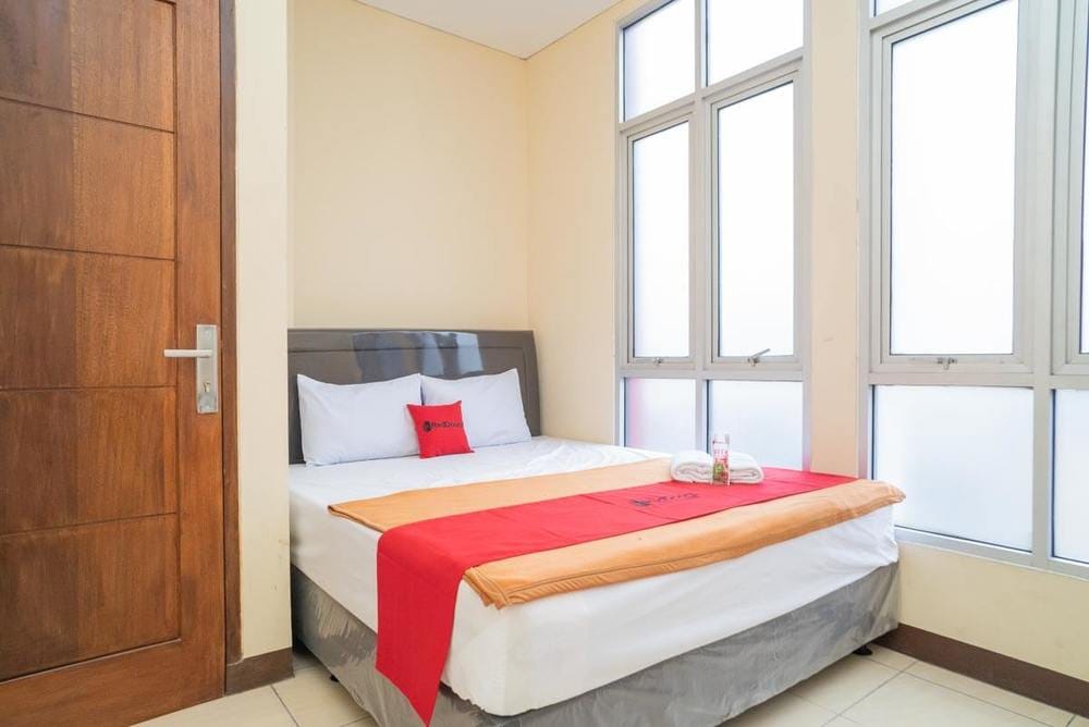 RedDoorz Room