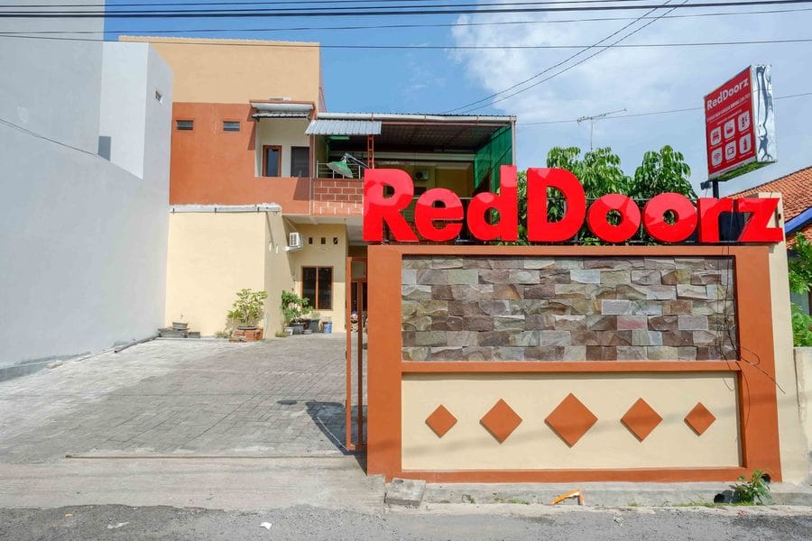 RedDoorz Syariah near Kawasan Simpang Lima Pati