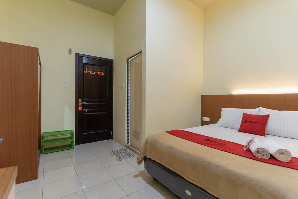 RedDoorz Premium