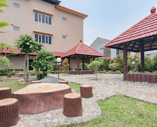 Sans Hotel Budaya Cirebon