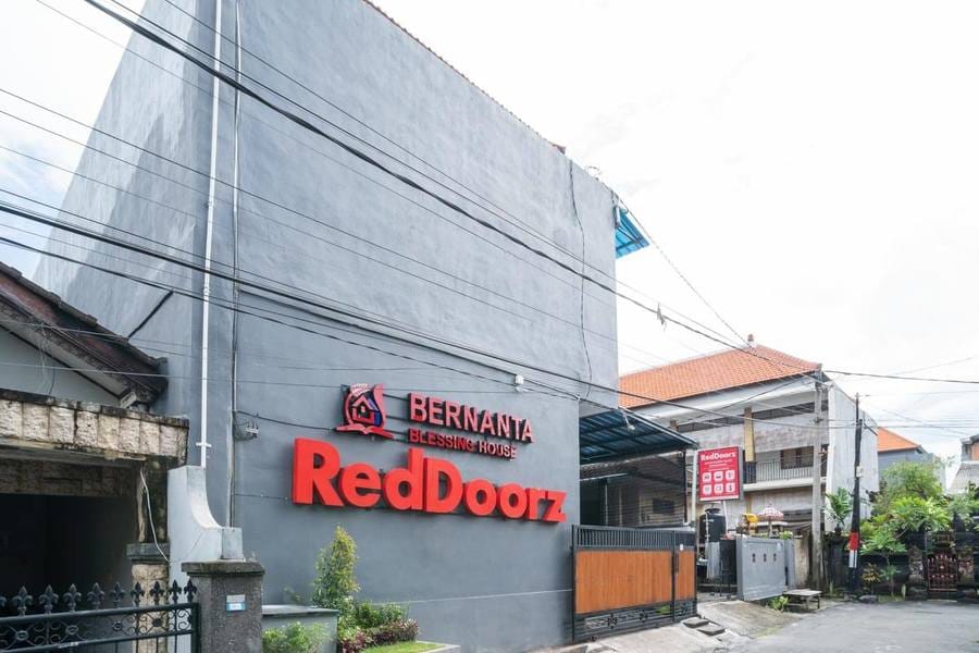 RedDoorz @ Jalan Gunung Talang Mahendradatta