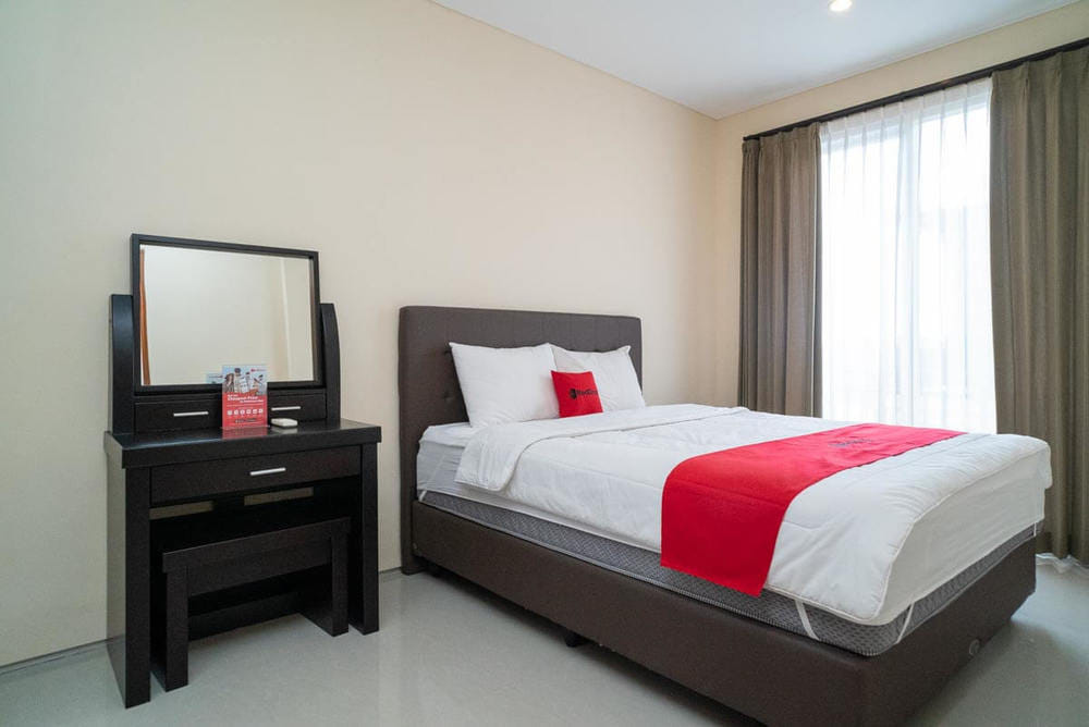 RedDoorz Family Room