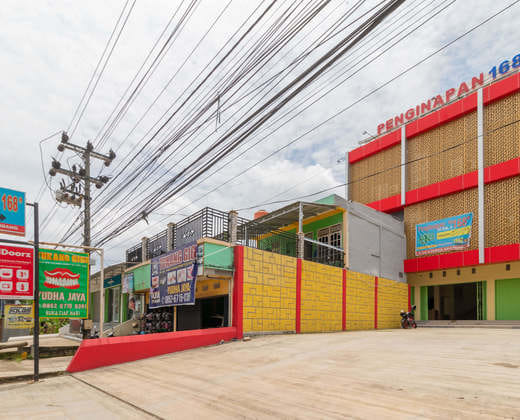 RedDoorz @ Jalan Kolonel Haji Burlian Palembang 2