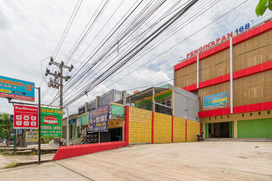RedDoorz @ Jalan Kolonel Haji Burlian Palembang 2