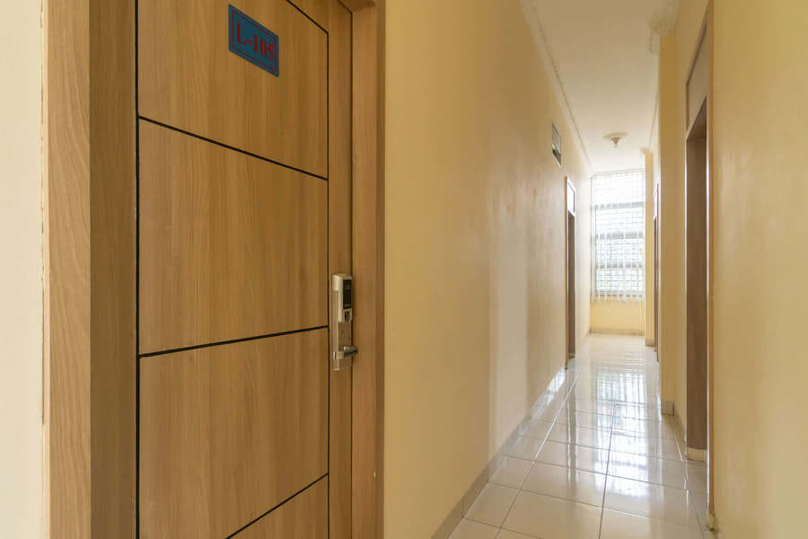 RedDoorz @ Jalan Kolonel Haji Burlian Palembang 2