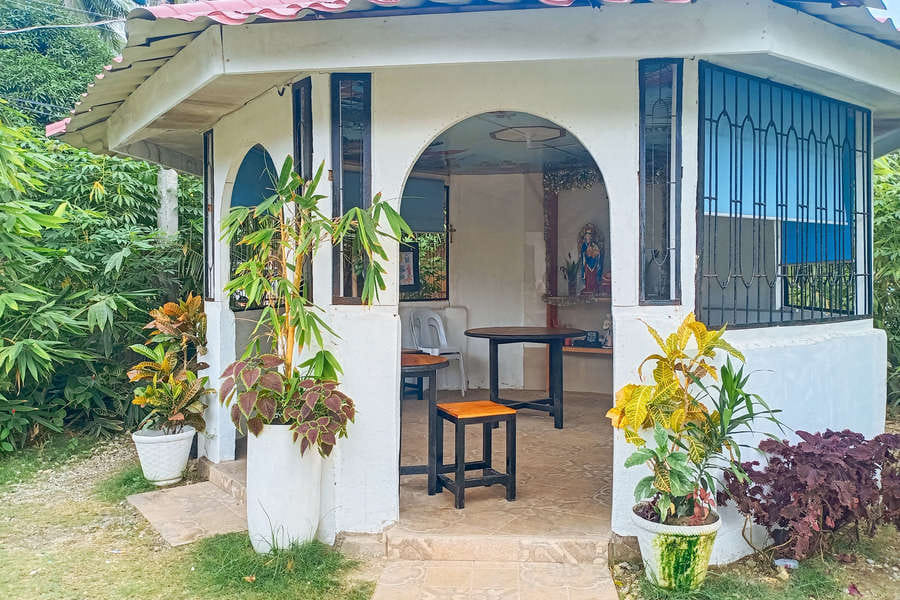 RedDoorz @ St Anthony Beach Resort